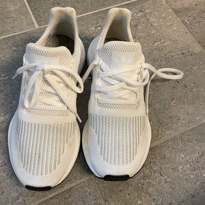 Adidas womens tennis shoes